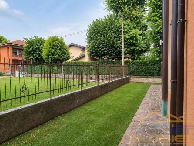 Appartamento in vendita a Osnago, Lombardia