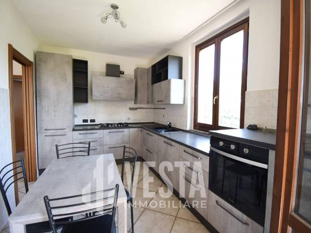 Appartamento in vendita a Osnago, Lombardia