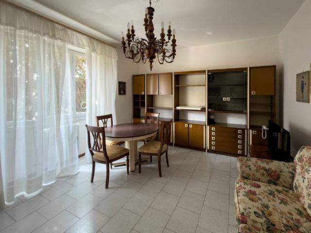 Appartamento in vendita a Osnago, Lombardia
