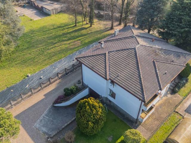 Appartamento in vendita a Osnago, Lombardia