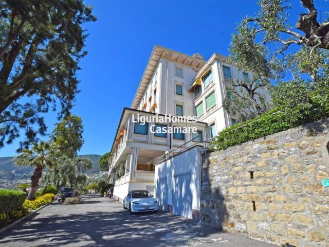 Appartamento in vendita a Ospedaletti, Liguria