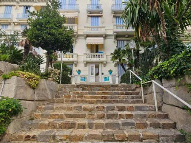 Appartamento in vendita a Ospedaletti, Liguria