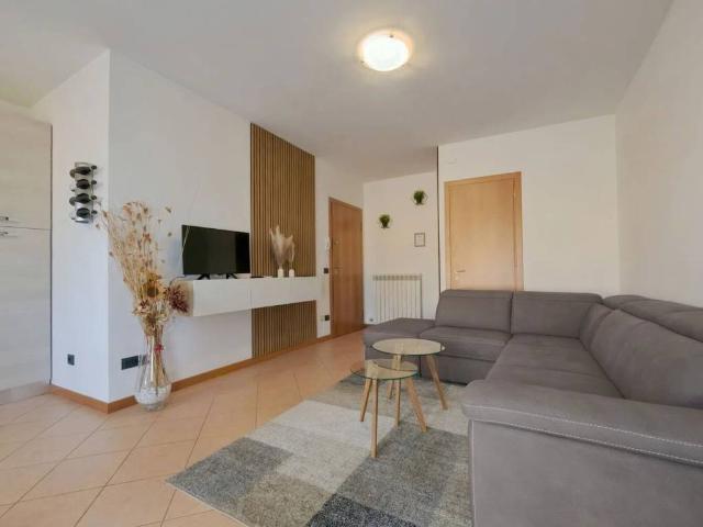 Appartamento in vendita a Ostiglia, Lombardia