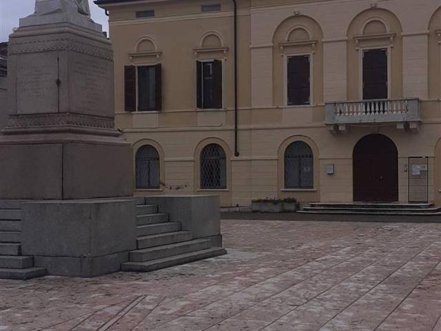 Appartamento in vendita a Ostiglia, Lombardia