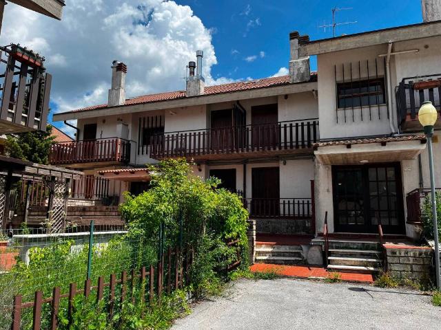 Appartamento in vendita a Ovindoli, Abruzzo