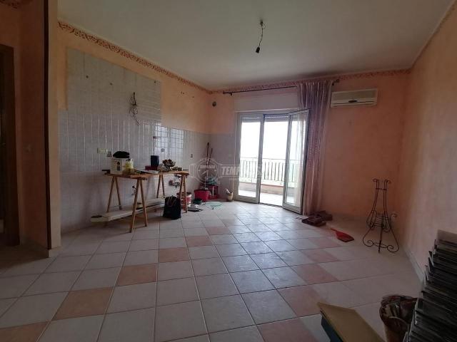 Appartamento in vendita a Pace Del Mela, Sicilia