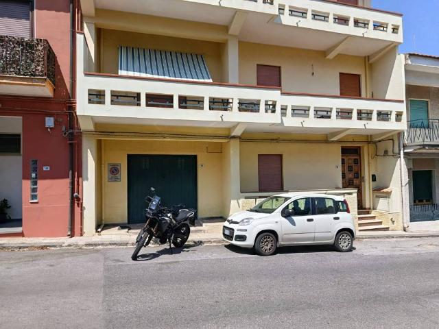 Appartamento in vendita a Pace Del Mela, Sicilia