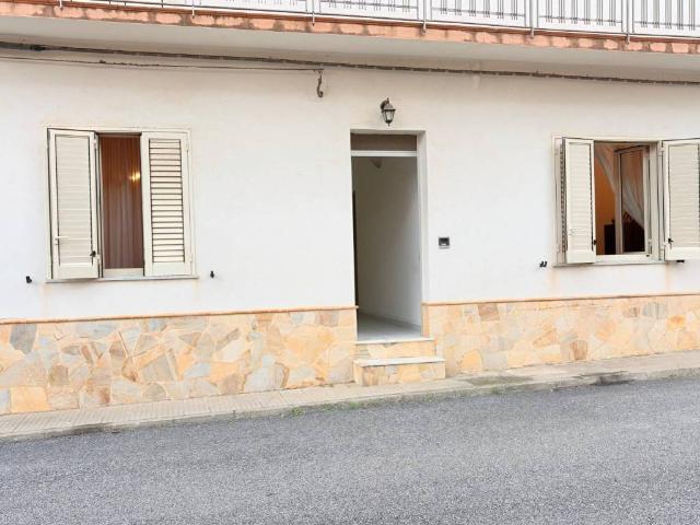 Appartamento in vendita a Pace Del Mela, Sicilia