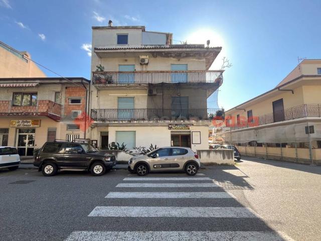 Appartamento in vendita a Pace Del Mela, Sicilia