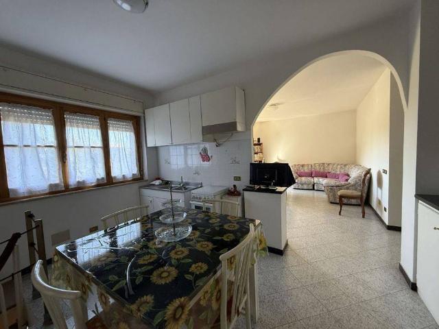 Appartamento in vendita a Paciano, Umbria