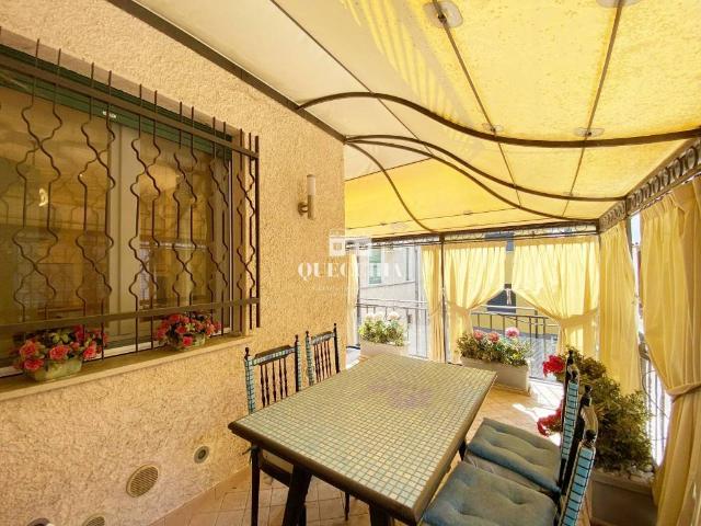 Appartamento in vendita a Padenghe Sul Garda, Lombardia