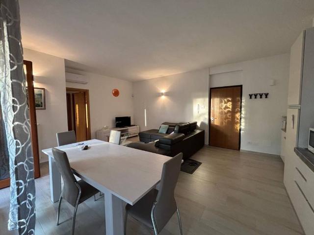 Appartamento in vendita a Padenghe Sul Garda, Brescia