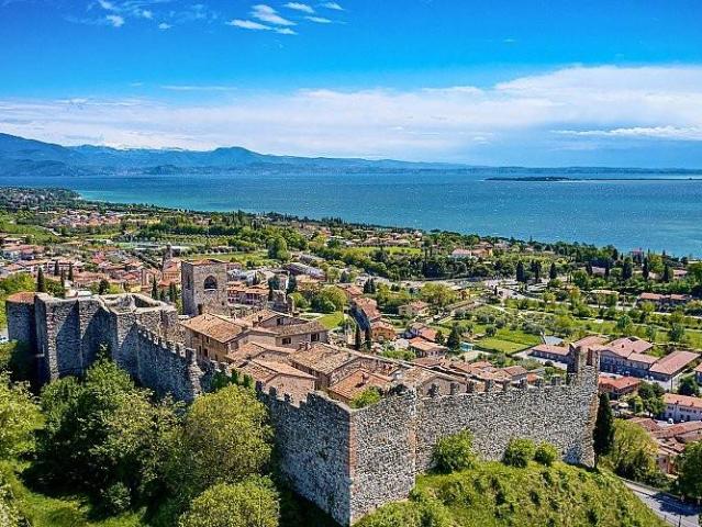 Appartamento in vendita a Padenghe Sul Garda, Lombardia