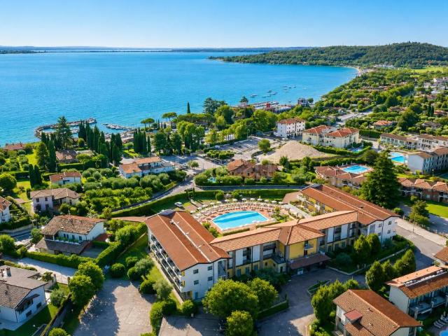 Appartamento in vendita a Padenghe Sul Garda, Lombardia