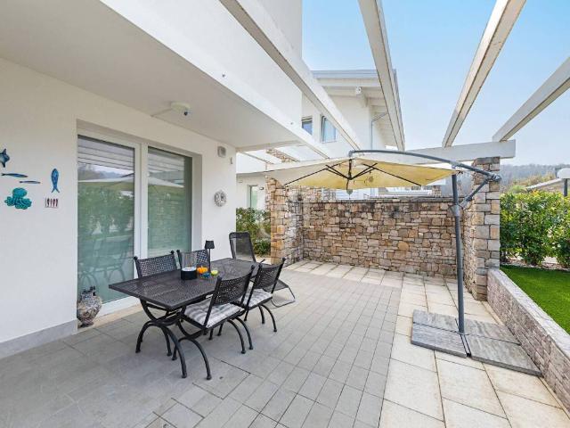 Appartamento in vendita a Padenghe Sul Garda, Lombardia