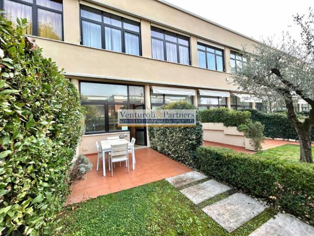 Appartamento in vendita a Padenghe Sul Garda, Brescia