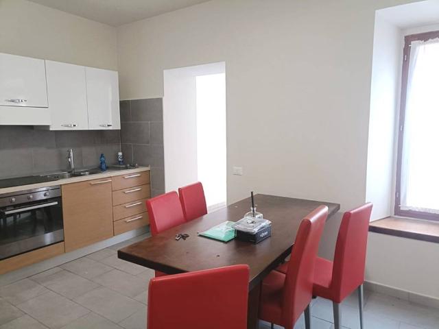 Appartamento in vendita a Padenghe Sul Garda, Lombardia