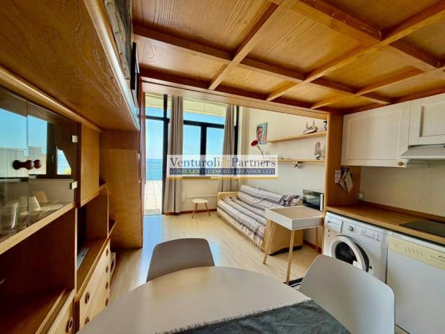 Appartamento in vendita a Padenghe Sul Garda, Lombardia