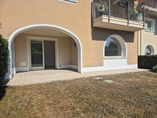 Appartamento in vendita a Padenghe Sul Garda, Lombardia