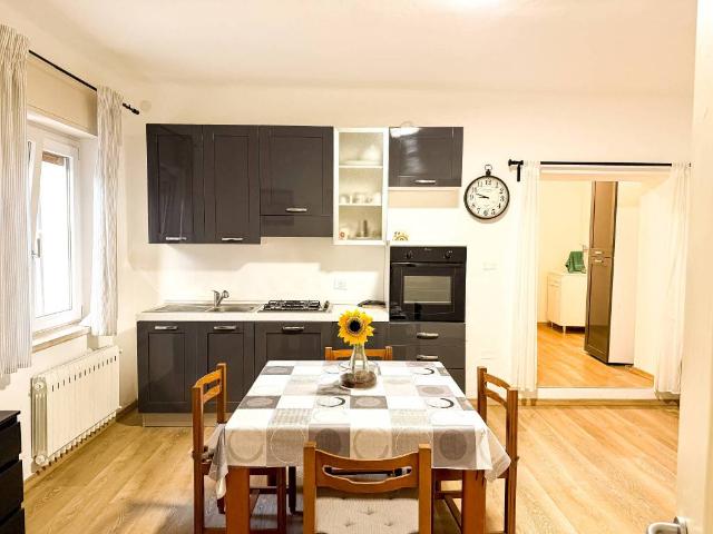 Appartamento in vendita a Padenghe Sul Garda, Brescia