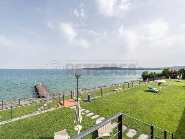 Appartamento in vendita a Padenghe Sul Garda, Brescia