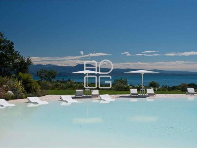 Appartamento in vendita a Padenghe Sul Garda, Lombardia