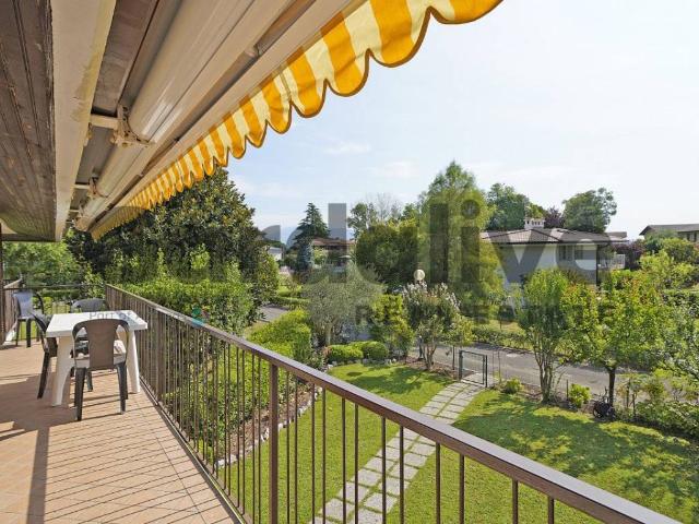 Appartamento in vendita a Padenghe Sul Garda, Lombardia