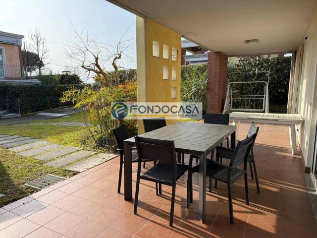 Appartamento in vendita a Padenghe Sul Garda, Lombardia