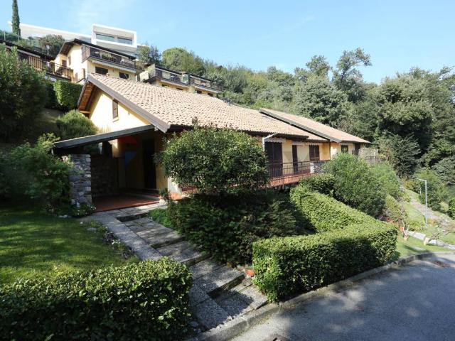 Appartamento in vendita a Padenghe Sul Garda, Lombardia