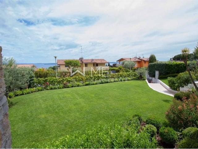 Appartamento in vendita a Padenghe Sul Garda, Lombardia