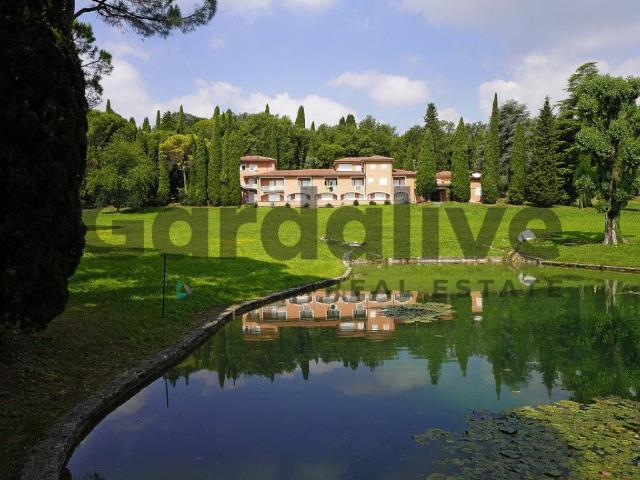 Appartamento in vendita a Padenghe Sul Garda, Lombardia
