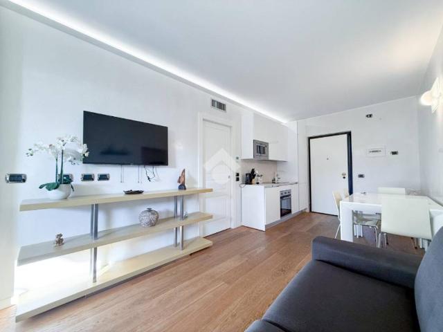 Appartamento in vendita a Padenghe Sul Garda, Brescia