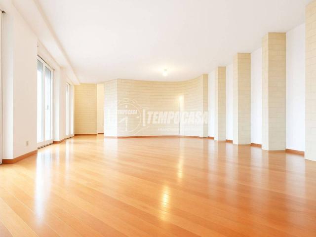 Appartamento in vendita a Paderno D'adda, Lombardia
