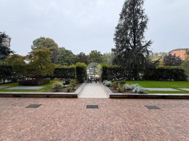 Appartamento in vendita a Villaggio Ambrosiano, Paderno Dugnano