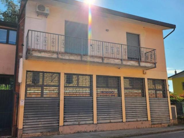 Appartamento in vendita a Paderno Ponchielli, Lombardia