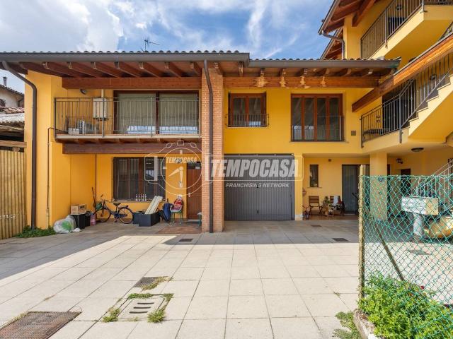 Appartamento in vendita a Pagazzano, Bergamo