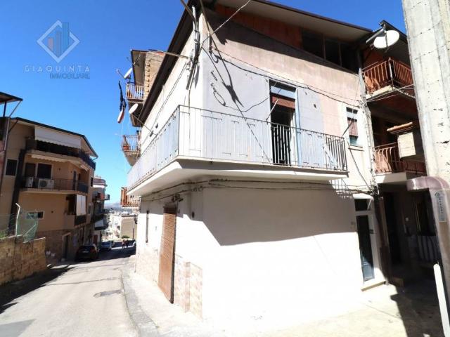 Appartamento in vendita a Palagonia, Sicilia