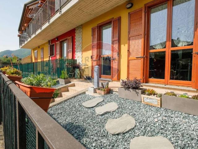 Appartamento in vendita a Palazzago, Lombardia