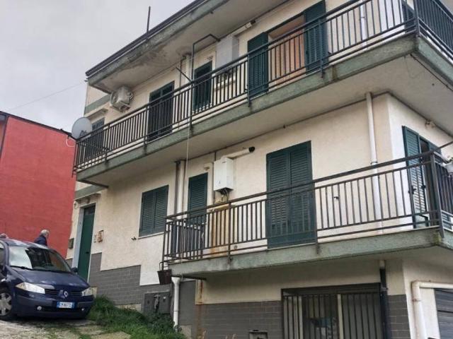Appartamento in vendita a Palazzo Adriano, Sicilia
