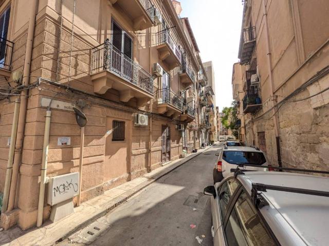 Appartamento in vendita a V Circoscrizione, Palermo