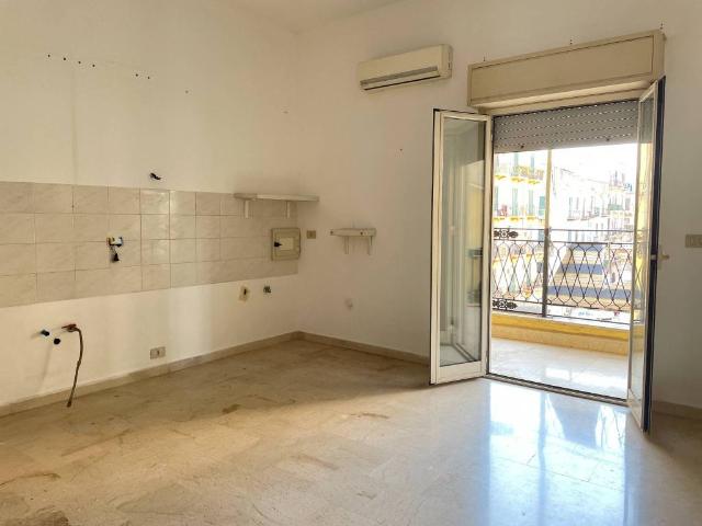 Appartamento in vendita a III Circoscrizione, Palermo