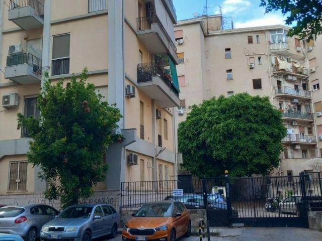 Appartamento in vendita a VIII Circoscrizione, Palermo