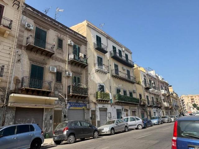 Appartamento in vendita a V Circoscrizione, Palermo