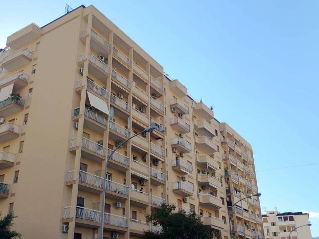 Appartamento in vendita a Villaggio Santa Rosalia, Palermo