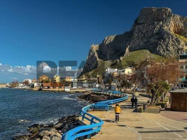 Appartamento in vendita a Sferracavallo, Palermo