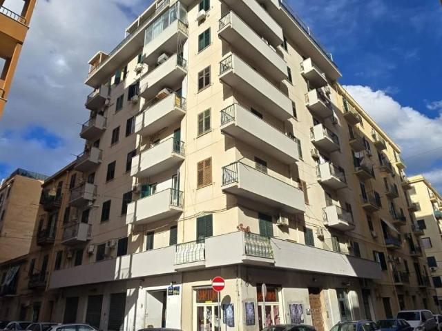 Appartamento in vendita a III Circoscrizione, Palermo