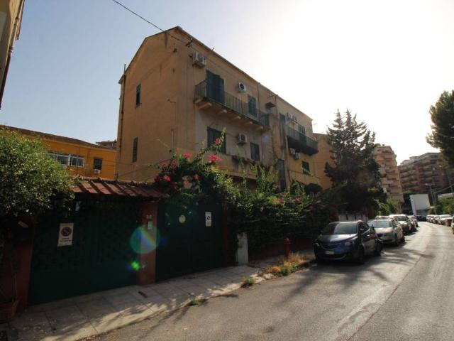 Appartamento in vendita a VIII Circoscrizione, Palermo