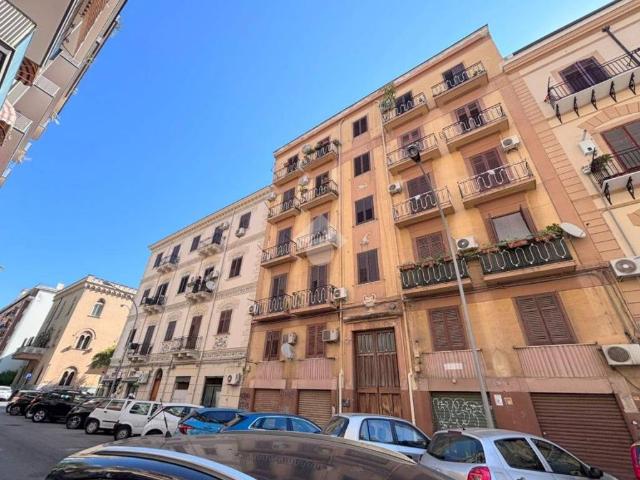Appartamento in vendita a V Circoscrizione, Palermo