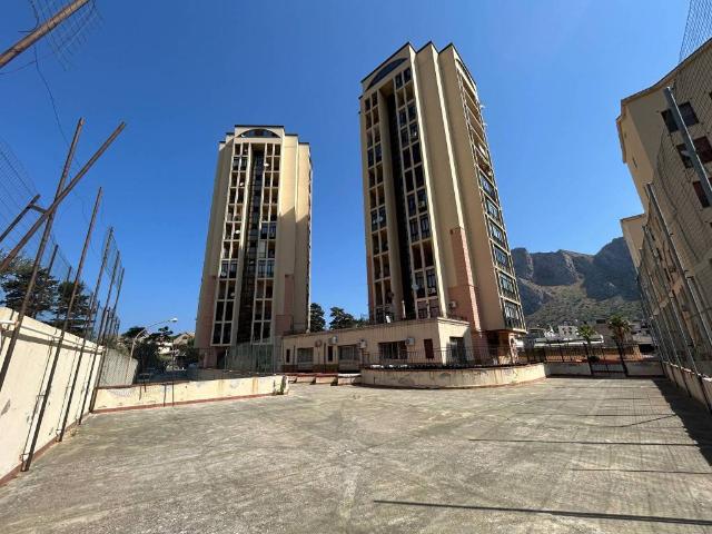 Appartamento in vendita a Sferracavallo, Palermo