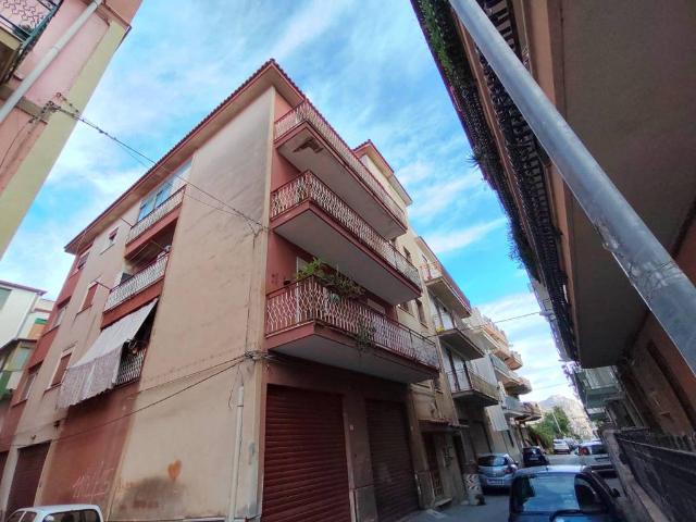 Appartamento in vendita a VI Circoscrizione, Palermo
